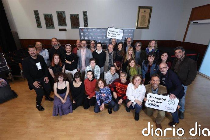 Los Premis de la Crítica reconocen a 'L'amor venia amb taxi' de La Cubana en la categoría musical