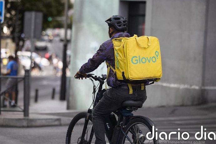 Los 'riders' de Glovo van la huelga en España este fin de semana tras el ERE que afecta a 750 repartidores