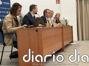 Los secretarios de centros educativos recibirán formación en el programa Llull de gestión integral