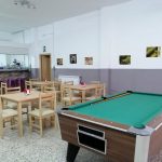 Los servicios que más sobreviven en el mundo rural: bares, farmacias y cuarteles de la Guardia Civil