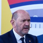 Louzán, sobre los cánticos xenófobos: "Condenamos este tipo de actitudes"