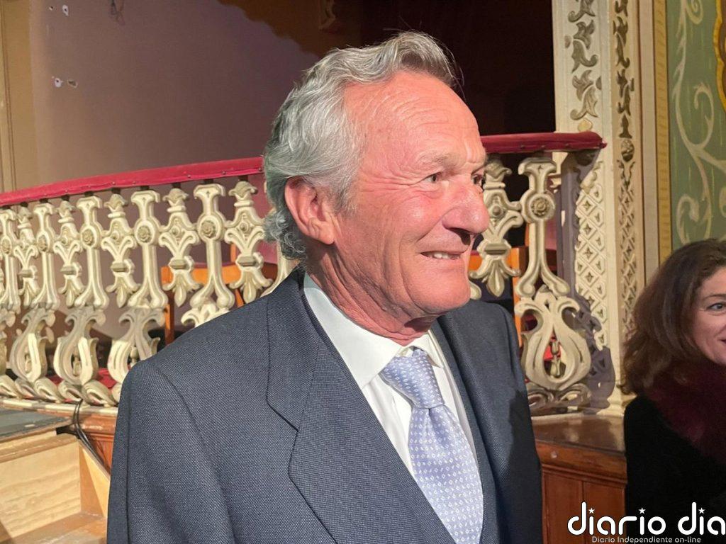 Luis Astolfi, discreto con el Rey Juan Carlos, pero firme en su apoyo a la infanta Elena en la Feria de Abril