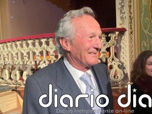 Luis Astolfi, discreto con el Rey Juan Carlos, pero firme en su apoyo a la infanta Elena en la Feria de Abril