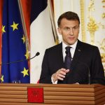 Macron pide "estar a la altura" de los compromisos en la OTAN tras las amenazas de Trump de sacar a EEUU