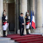 Macron recibirá al primer ministro libanés el próximo martes en París