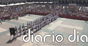 Madrid celebra su tamborrada del Domingo de Resurrección en la Plaza Mayor