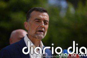 Maíllo reta a Feijóo y Moreno a trasladar la crítica del PP a regularización de migrantes al Papa cuando visite España