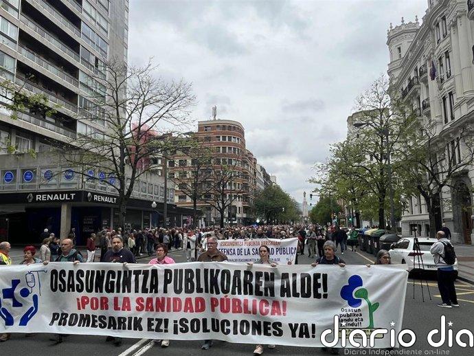 Manifestaciones denuncian en las capitales vascas la privatización de la sanidad y exigen el cese del consejero de Salud