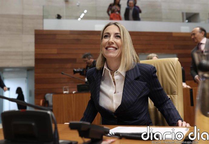María Guardiola es investida presidenta de la Junta de Extremadura con el apoyo de PP y Vox
