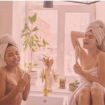 Más allá del 'skincare': la luz roja que ilumina el rostro y fortalece el cabello