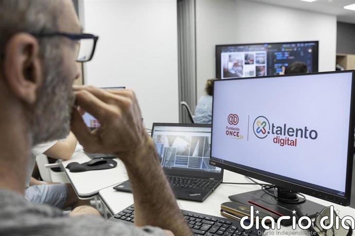 Más de 6.500 personas con discapacidad mejoraron sus competencias digitales con Fundación ONCE durante 2025