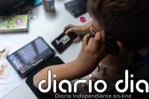Médicos y psicólogos advierten del "daño" de las pantallas en niños y recomiendan cero horas hasta los 6 años