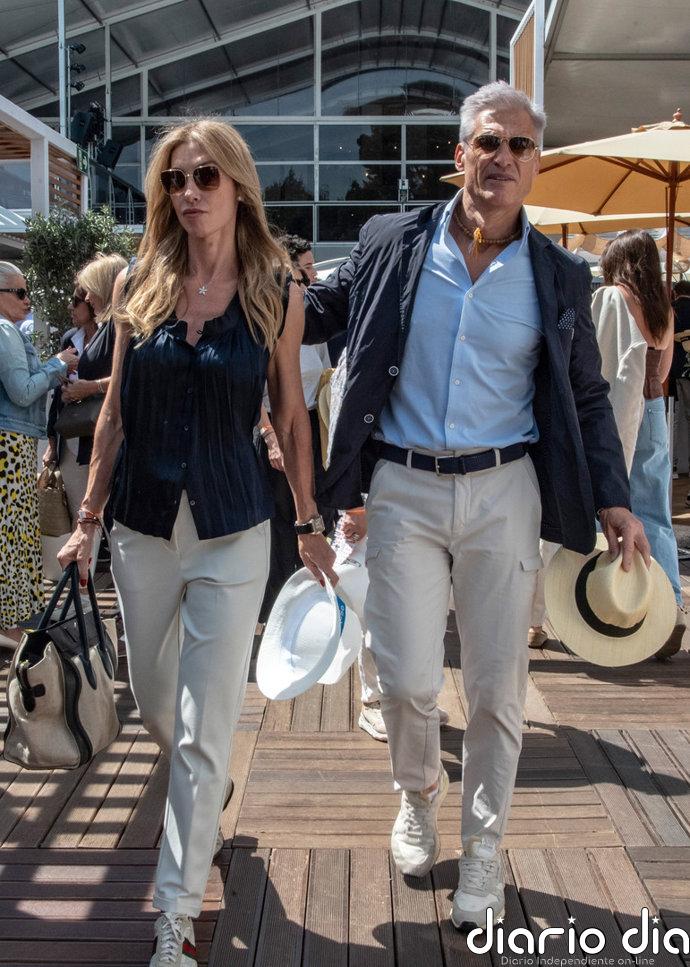 Mónica Pont presume de su relación con Víctor Prat y aclara cómo se lleva con Elsa Anka: "Paz y amor"