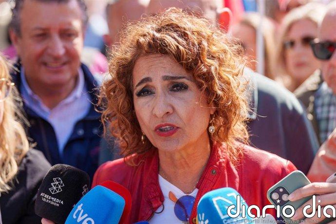 Montero avisa que el "colapso" de la sanidad andaluza "se agrava" a un mes del 17M: "Lo siguiente será el copago"