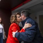 Montero traslada su "compromiso" a los agricultores mediante "soluciones reales" para "avanzar"