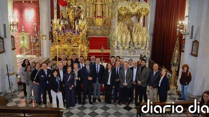Montero visita a las cofradías que procesionan en Granada en este Sábado Santo