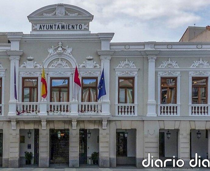 Morejón (Vox) se pasa la ZBE de Guadalajara "por el forro de lo que rima con emisiones" y Alguacil evita confrontación