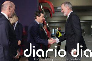 Moreno recibe al Rey Felipe en La Cartuja y celebra que Andalucía sea protagonista de un evento de "máximo nivel"