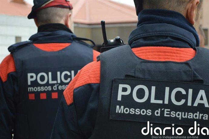 Mossos investiga la muerte de un joven de 22 años en Lleida tras precipitarse de un tercer piso