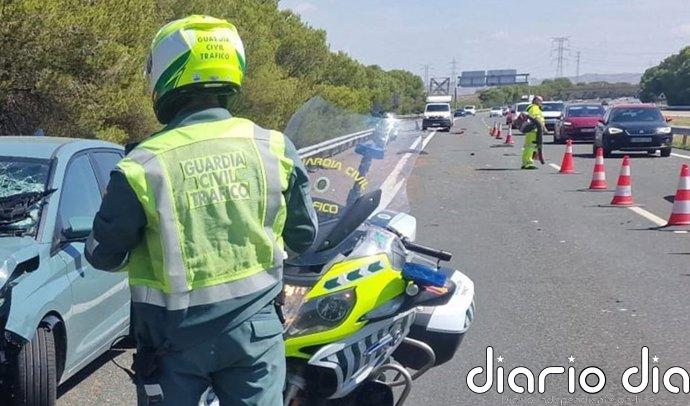 Muere el conductor de un turismo que circulaba en sentido contrario por la A-7 en Níjar (Almería)