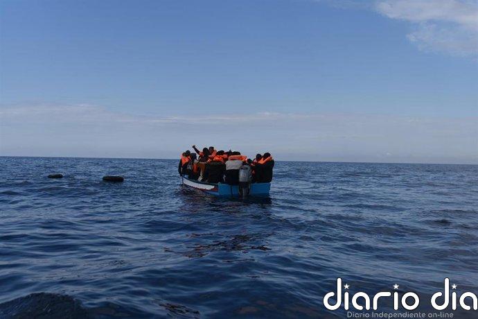 Mueren 17 migrantes sudaneses tras hundirse una embarcación frente a las costas de Libia