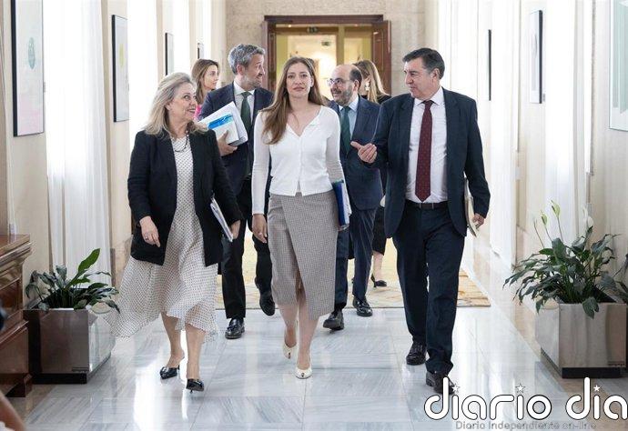 Muñoz (PP) sobre informar a presos de la regularización: "¿Qué interés tiene Sánchez en que se regularice delincuentes?"
