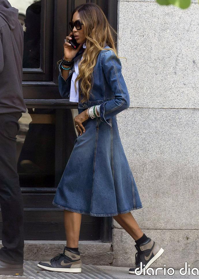 Naomi Campbell, reina del streetstyle en su paso por Madrid para protagonizar la noche de 'Euphoria' en la capital