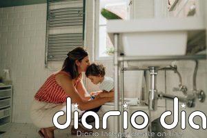 Ni más fibra ni más agua: el error común al tratar el estreñimiento infantil