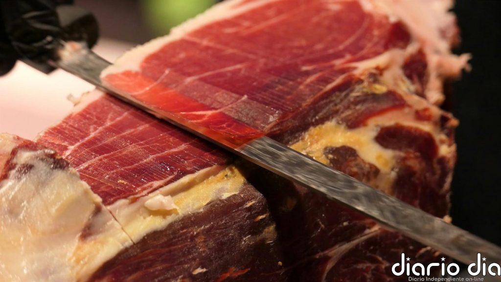 Ni sal ni arena: qué son los cristales blancos en el jamón y por qué aparecen