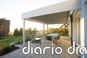 Ni sombrillas ni árboles: cómo crear la sombra perfecta en tu terraza