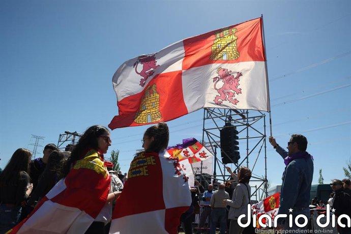 Normalidad y un "ambiente extraordinario" en el inicio de la fiesta de Villalar, con 1.000 personas acampadas