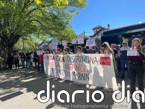 Nueva concentración de trabajadores de INTIA por la "igualdad salarial" del personal subrogado