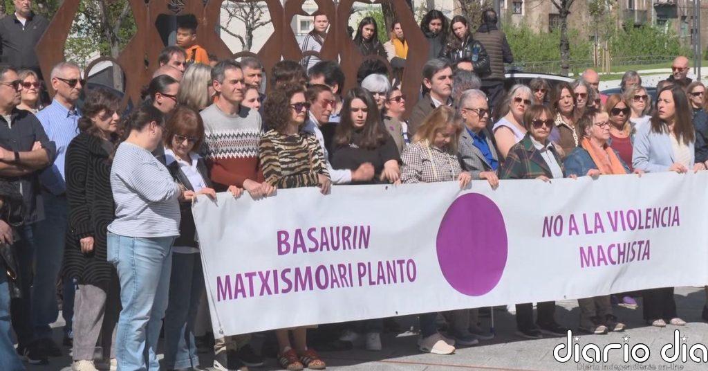 Nueva concentración en Basauri en repulsa del asesinato de Amaia
