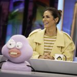 Nuria Roca luce en ‘El Hormiguero’ la chaqueta más versátil -en amarillo mantequilla- de la temporada