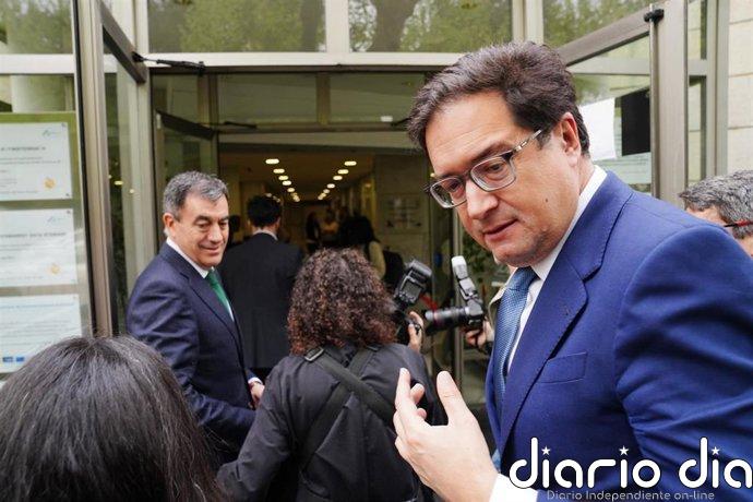 Óscar López defiende una regulación "sensata" de la IA: "Necesita un marco regulatorio, necesita una gobernanza"