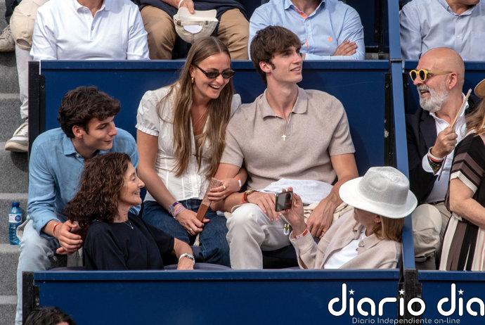 Pablo Urdangarin marca el inicio de la temporada estival de su armario con esta pieza imprescindible: ligera y fresca