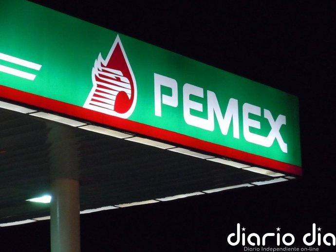 Pemex verá reducidos sus ingresos este año en 2.887 millones por la apreciación del peso frente al dólar