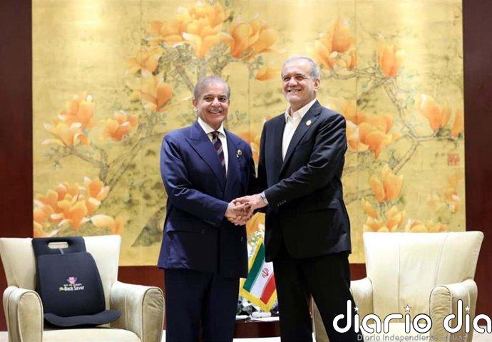 Pezeshkian y Sharif tratarán por teléfono la posible asistencia de Irán a las conversaciones con EEUU en Pakistán