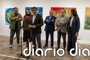 'Pinturas 1985-2025' exhibe en Huelva el universo "depurado, sincero y sensible" de Juan Fernández