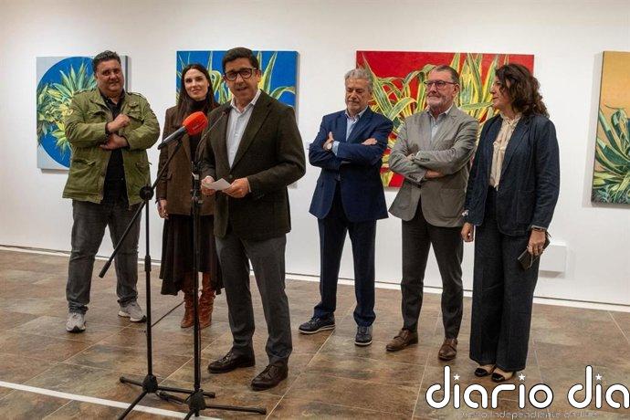 'Pinturas 1985-2025' exhibe en Huelva el universo "depurado, sincero y sensible" de Juan Fernández