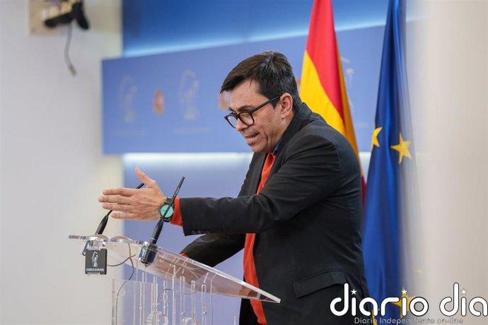 Pisarello (Comuns) denuncia "insuficiente planificación y dotación de recursos" ante la regularización de migrantes