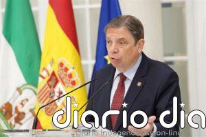 Planas avisa al nuevo Gobierno extremeño (PP-Vox) de que las normas europeas agrarias y ambientales son "innegociables"