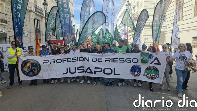 Policías y guardias civiles reclaman en Madrid la equiparación salarial y el reconocimiento de profesión de riesgo