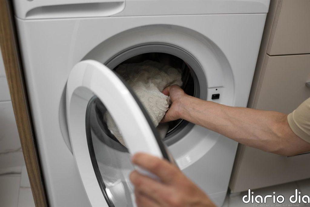 Por qué debes lavar la lavadora y cómo hacerlo