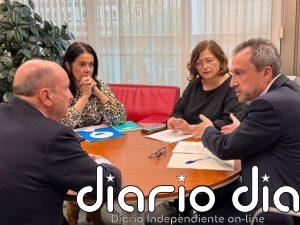 Principado y OTEA coinciden en la necesidad de regular la actividad en la costa asturiana