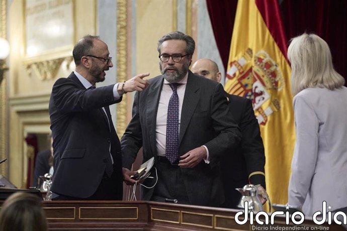 PSOE y PP no logran pactar en el Congreso una declaración de condena del incidente del diputado de Vox