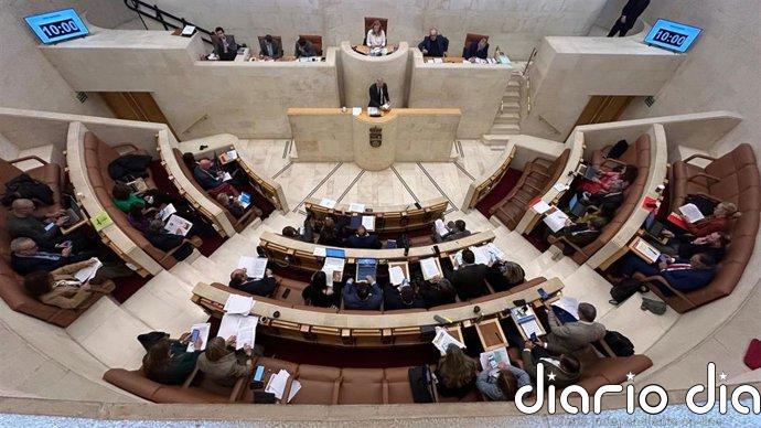 PSOE y Vox registran enmiendas a la totalidad a los presupuestos de Cantabria
