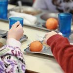 ¿Qué cambia en el menú escolar?: guía para saber qué comerán los niños en el colegio a partir de este jueves