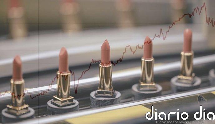 Qué es el efecto pintalabios, el indicador de consumo que se dispara en crisis económicas y anticipa repuntes este año
