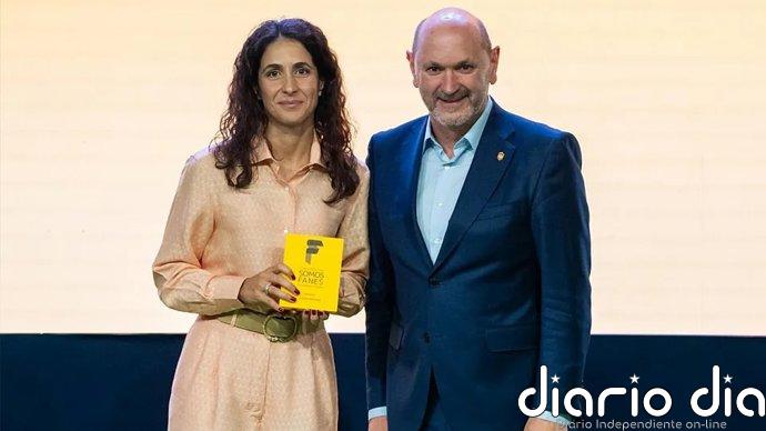 Rafael Louzán clausura la gala de los Premios Somos Fanes: "El fútbol hace feliz a la gente"